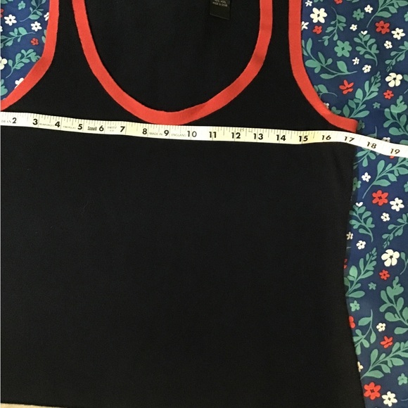 Women’s size medium Saks, fifth avenue scoop neck tank top sweater cc - Picture 6 of 8